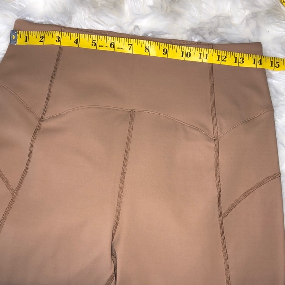 Free People Beige Yoga Leggings cropped - Picture 14 of 15